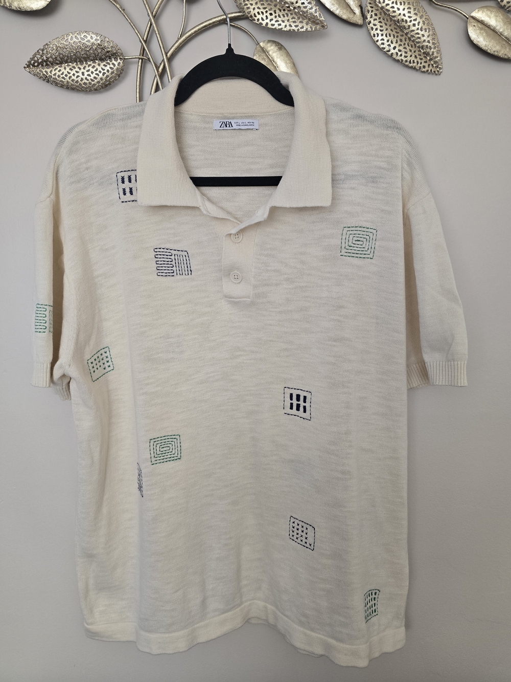 Zara Men's Cream Short-Sleeve Polo with Geometric Stitching Size S Cotton